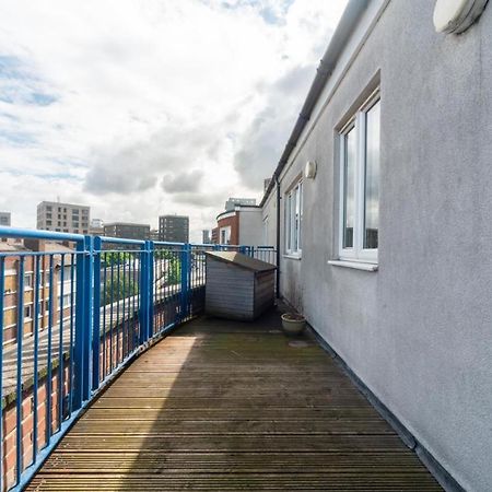 Lovely Penthouse Near Canary Wharf Лондон Екстер'єр фото