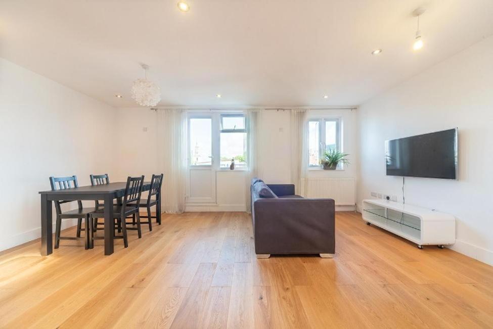 Lovely Penthouse Near Canary Wharf Лондон Екстер'єр фото