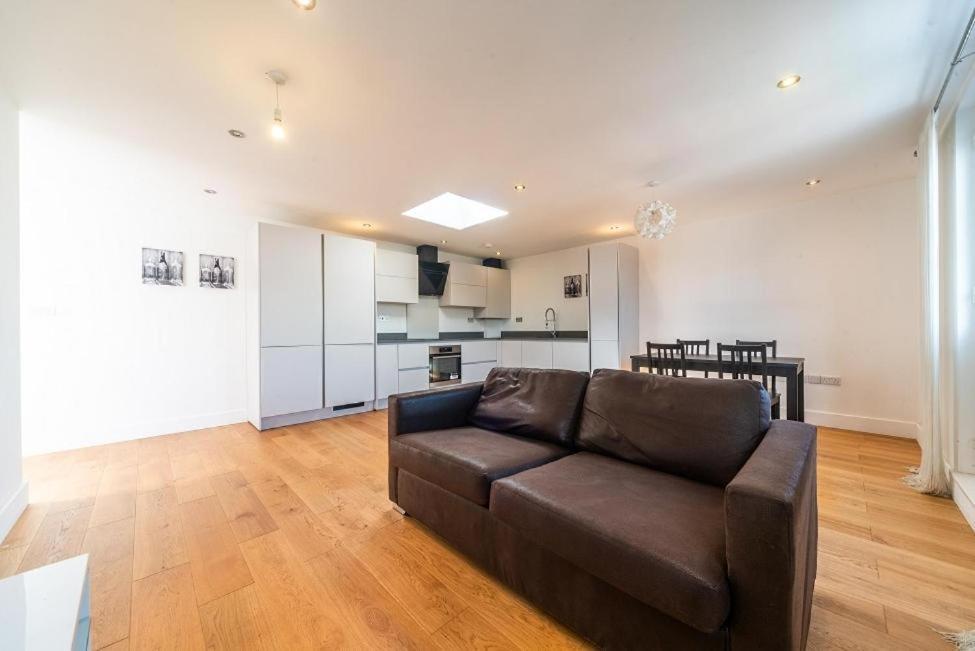 Lovely Penthouse Near Canary Wharf Лондон Екстер'єр фото