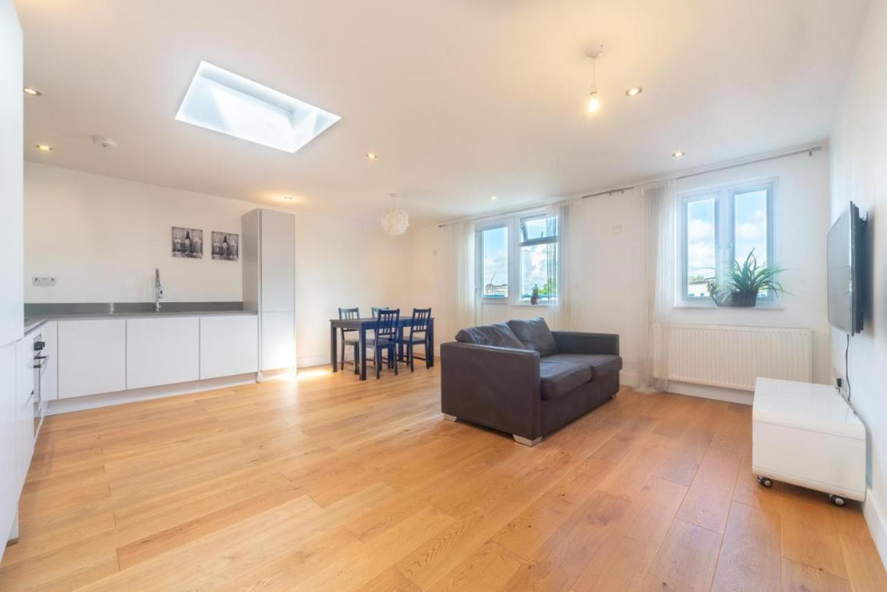 Lovely Penthouse Near Canary Wharf Лондон Екстер'єр фото
